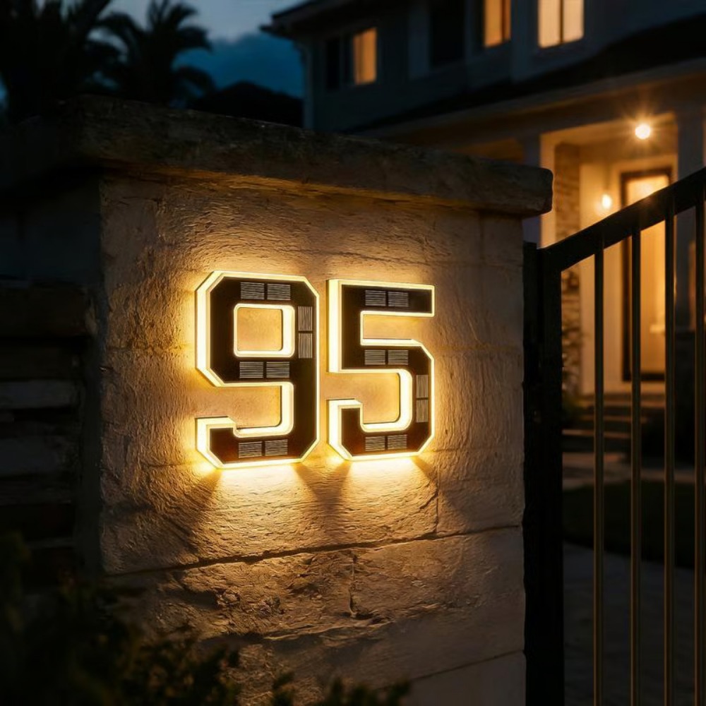 Outdoor Power Outlet Solar - Nuova Targa Solare LED per Indirizzo,